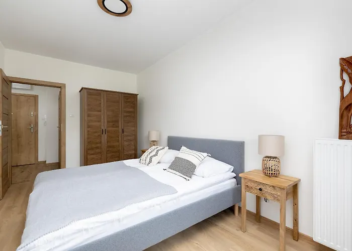 Apartment Z Tarasem By Renters